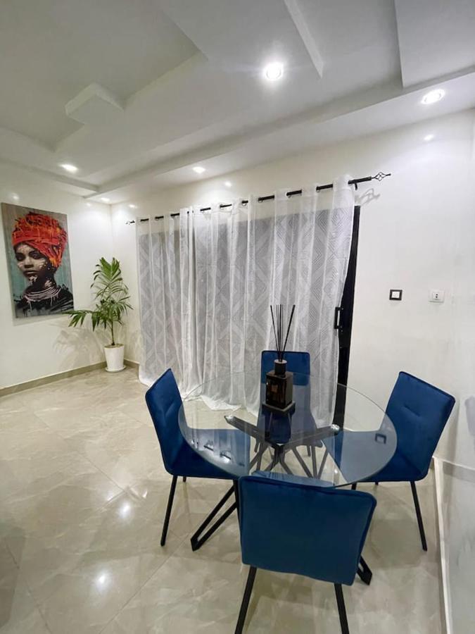 Room In Apartment - Quiet Room In Residence No69 다카르 외부 사진